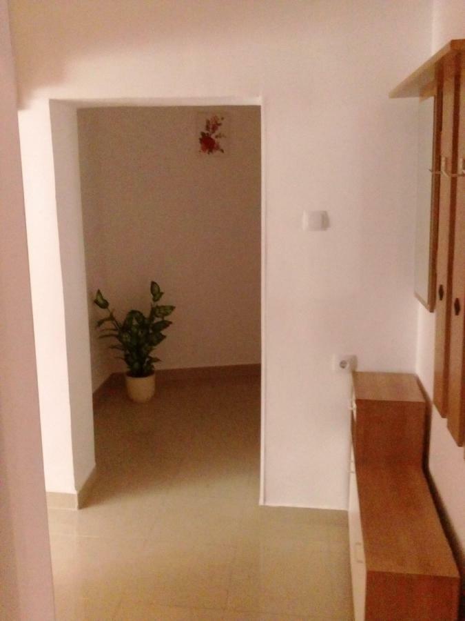 Jan 1 Apartment พูลา ภายนอก รูปภาพ